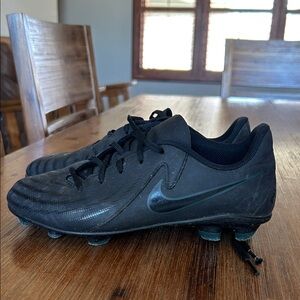 Nike Kids Black Phantom Soccer Cleats